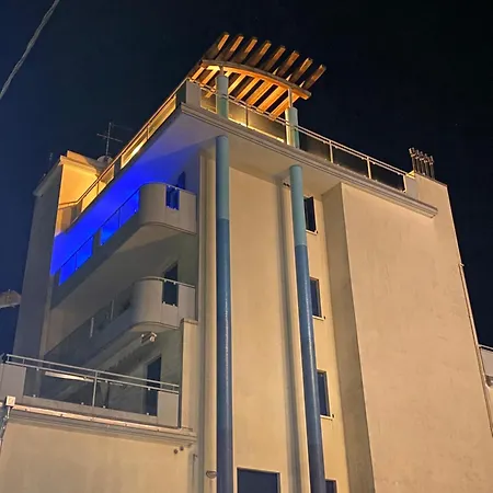Attico Onda Blu Vista Mare - Acqua - A 150Mt Dalla Spiaggia Lido di Jesolo Esterno foto
