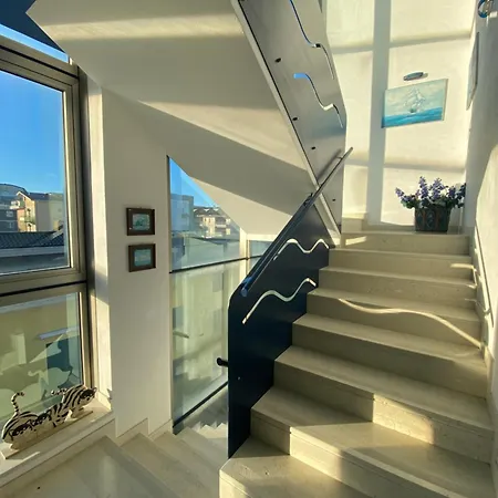 Attico Onda Blu Vista Mare - Acqua - A 150Mt Dalla Spiaggia Lido di Jesolo Esterno foto