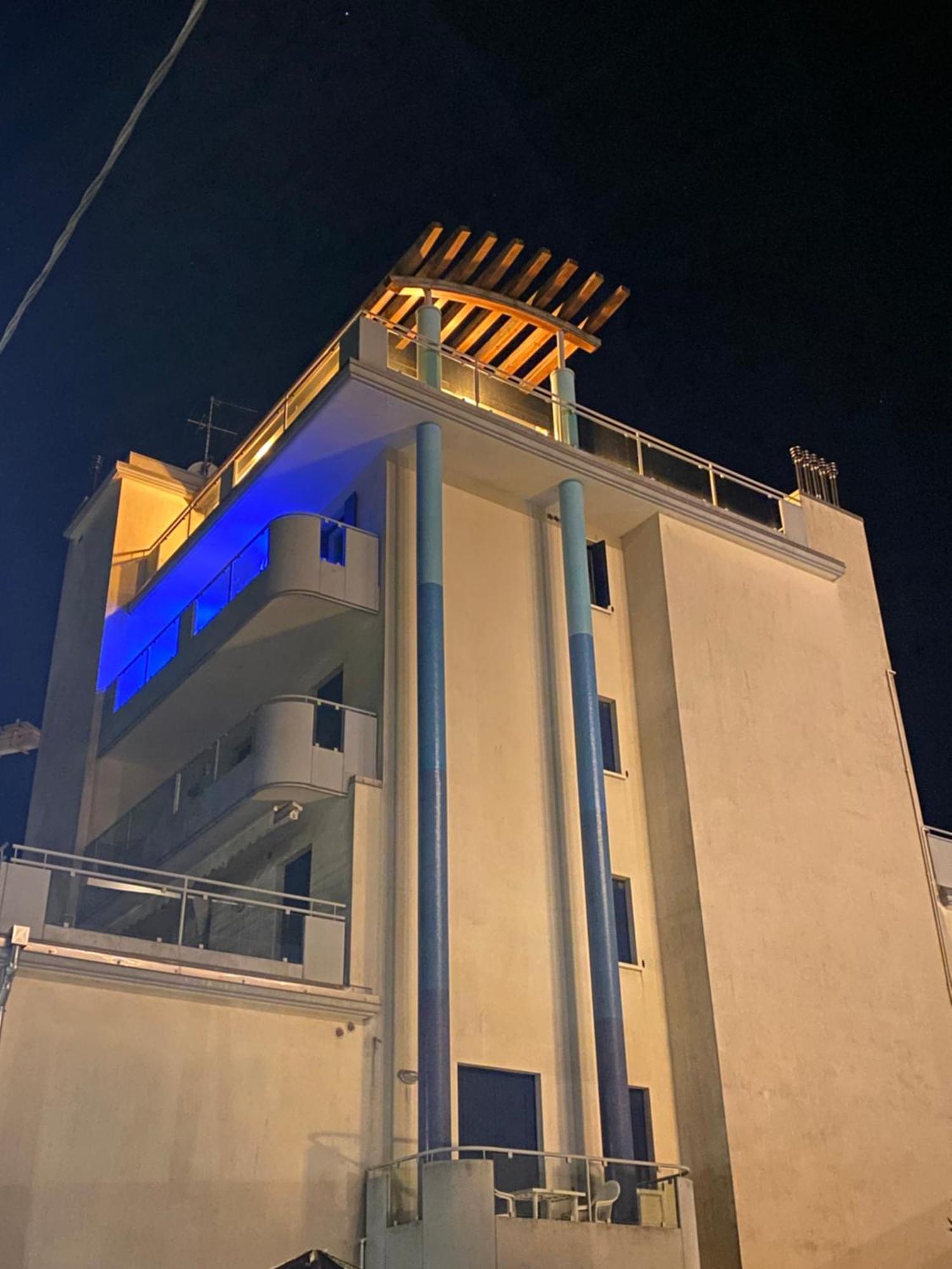Attico Onda Blu Vista Mare - Acqua - A 150mt Dalla * Lido di Jesolo